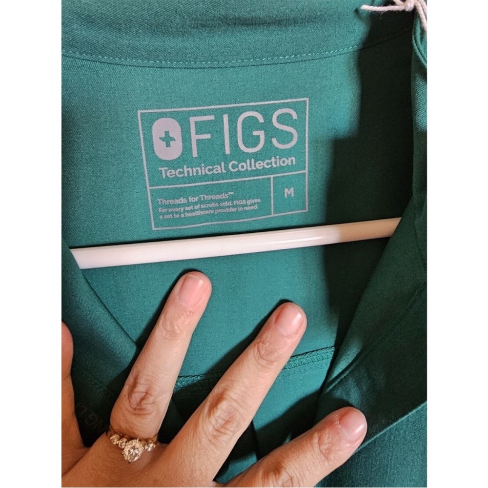 Figs Teal Rafaela Technical Collection Top - Picture 3 of 12
